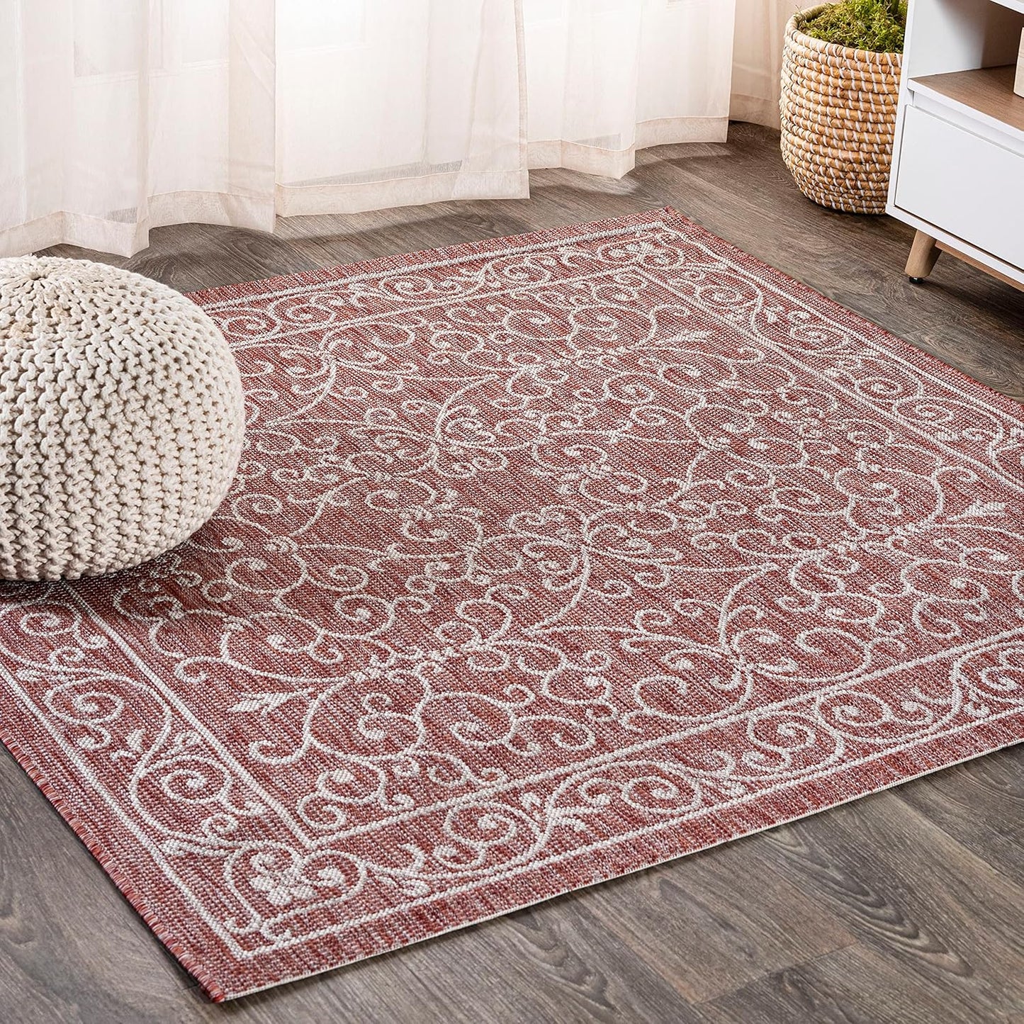 JONATHAN Y Vintage Filigree Indoor Outdoor Square Area Rug 4X4 Red/Beige, Charleston Textured Weave for Backyard, Patio, Porch, Easy-Cleaning, High Traffic, Pet-Friendly, Non-Shedding (SMB106B-4SQ)