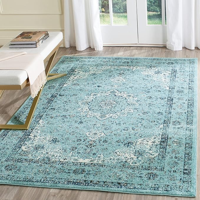 SAFAVIEH Area Rug 4x6 - Evoke Collection - Light Blue, Shabby Chic Oriental Medallion Design, Non-Shedding & Easy to Clean, Ideal for Living Room, Bedroom, Dining Space (EVK220E)