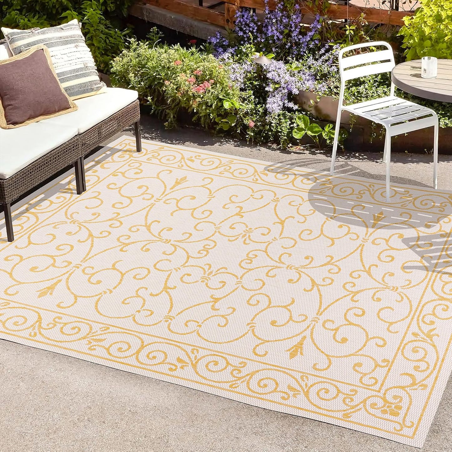 JONATHAN Y Vintage Filigree Indoor Outdoor Area Rug 3X5 Cream/Yellow, Charleston Textured Weave for Backyard, Patio, Porch, Easy-Cleaning, High Traffic, Pet-Friendly, Non-Shedding (SMB106M-3)